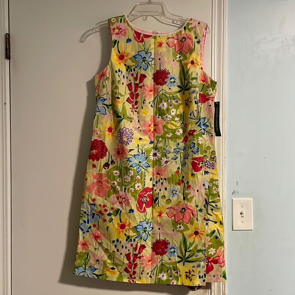 Maggy London 14 Light Green Colorful Floral Sleeveless Shift Dress